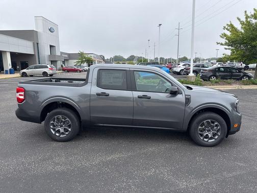 Carbonized Gray Metallic 2025 Ford Maverick XLT