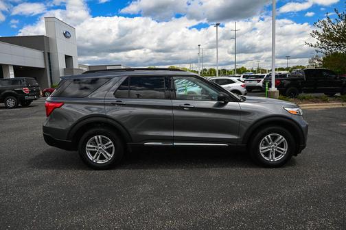 Carbonized Gray Metallic 2024 Ford Explorer XLT