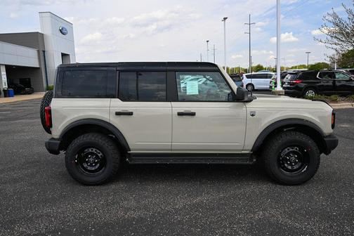 Desert Sand 2026 Ford Bronco Big Bend
