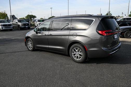 2021 Chrysler Pacifica Touring