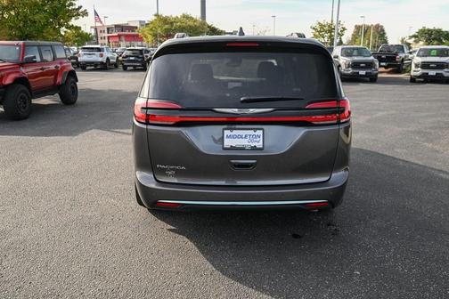2021 Chrysler Pacifica Touring