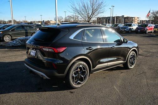 2026 Ford Escape Platinum