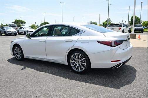 2019 Lexus ES 350 Base