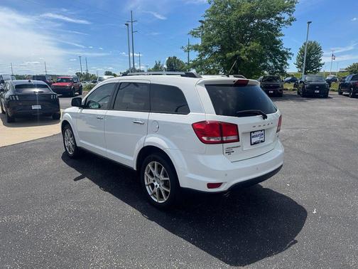 White 2015 Dodge Journey R/T
