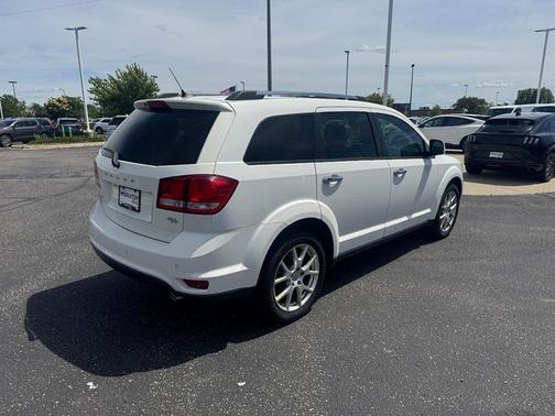 White 2015 Dodge Journey R/T