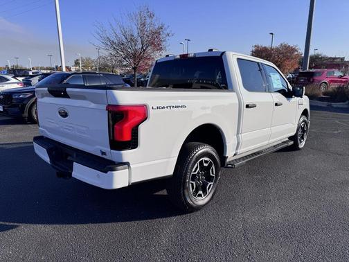 2023 Ford F-150 Lightning XLT