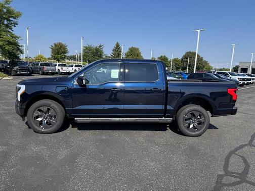 2025 Ford F-150 Lightning LARIAT