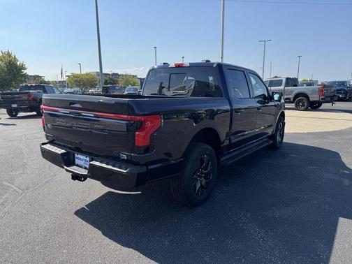 2025 Ford F-150 Lightning LARIAT