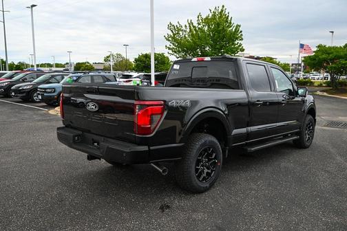 Agate Black Metallic 2026 Ford F-150 XLT