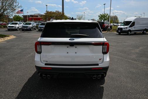 Star White Metallic Tri-Coat 2025 Ford Explorer ST