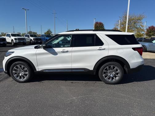 2025 Ford Explorer Active