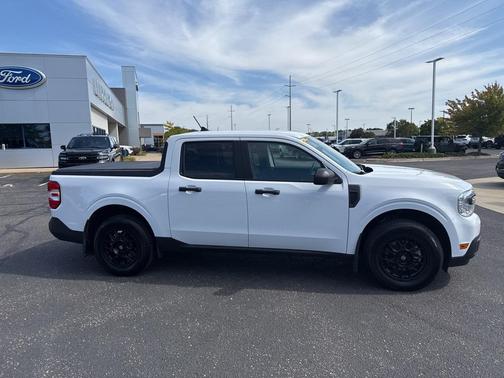 2024 Ford Maverick XL