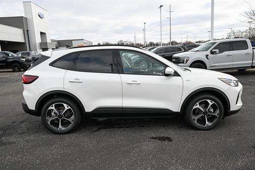 2025 Ford Escape ST-Line Select