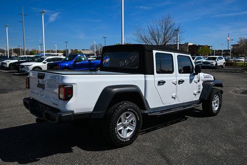 Bright White Clearcoat 2020 Jeep Gladiator Sport S