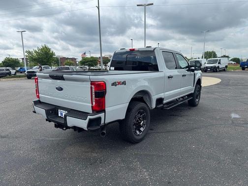 Avalanche 2026 Ford F-250 XL