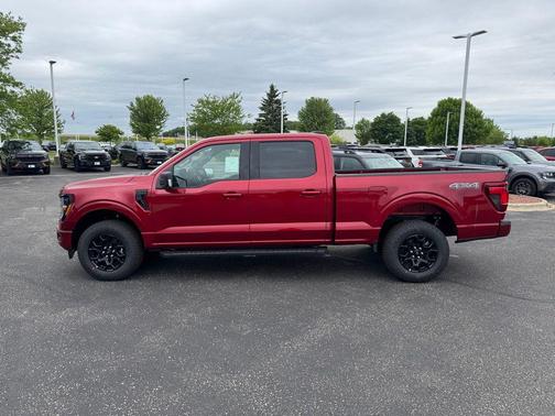 Ruby Red Metallic Tinted Clearcoat 2026 Ford F-150 XLT