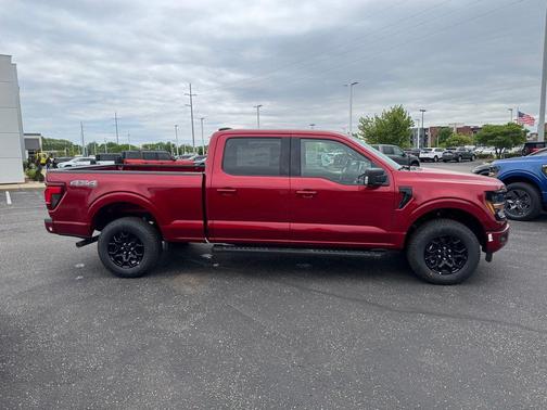 Ruby Red Metallic Tinted Clearcoat 2026 Ford F-150 XLT