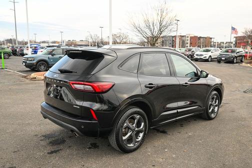 2023 Ford Escape ST-Line Select