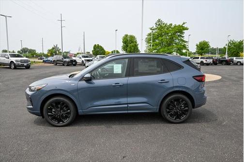 2025 Ford Escape ST-Line Elite