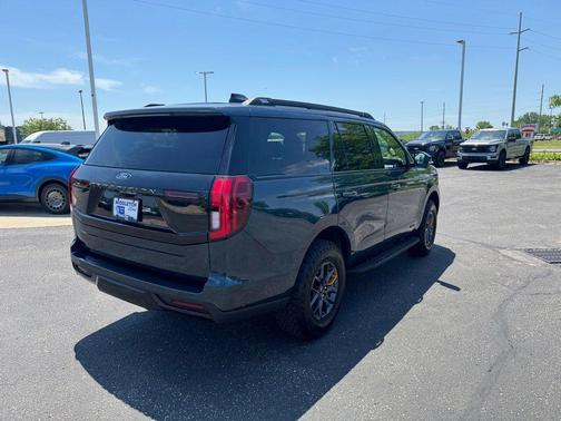 Stone Blue Metallic 2025 Ford Expedition Tremor