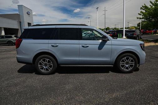 Gray Metallic 2025 Ford Expedition Active