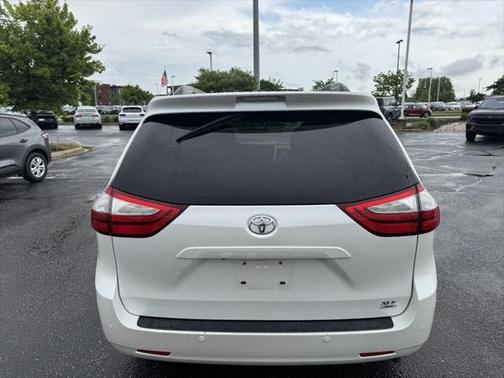 2015 Toyota Sienna XLE Premium