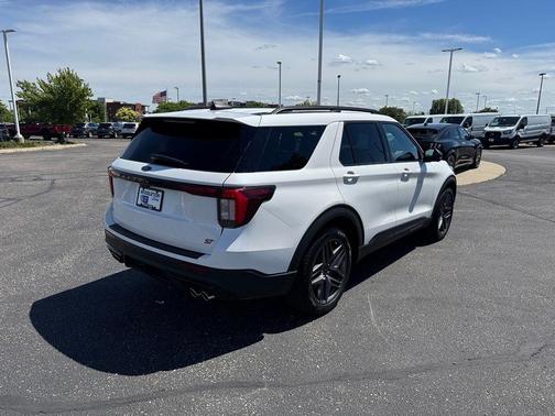 Star White Metallic Tri-Coat 2025 Ford Explorer ST
