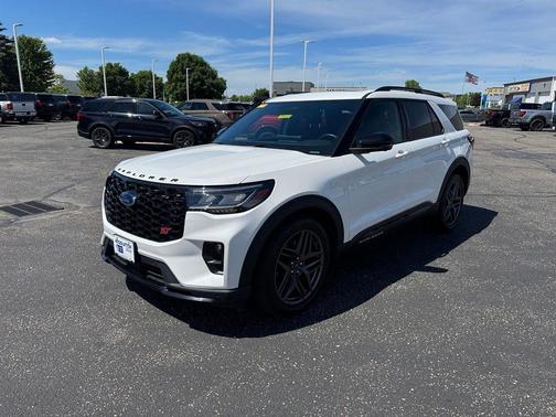 Star White Metallic Tri-Coat 2025 Ford Explorer ST