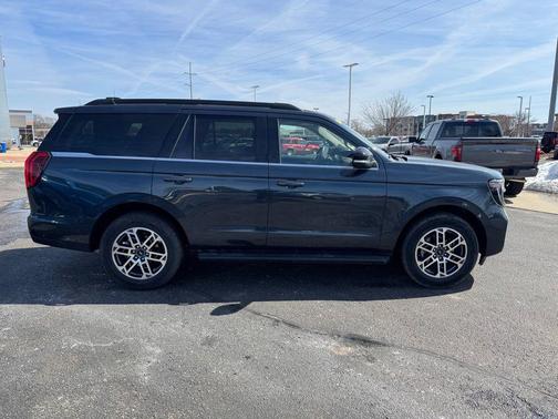Blue Metallic 2025 Ford Expedition Active