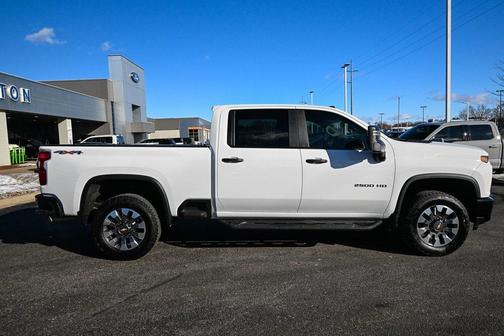 2022 Chevrolet Silverado 2500 Custom