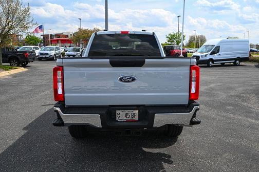Avalanche 2026 Ford F-350 XLT