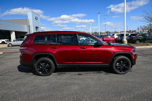 2023 Jeep Grand Cherokee L Altitude