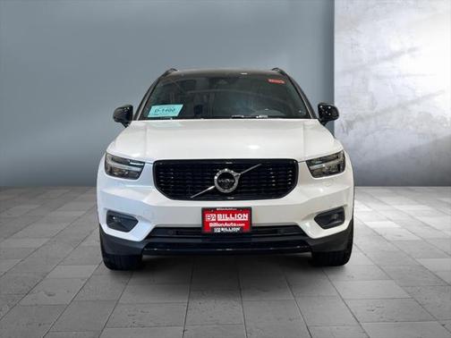 2020 Volvo XC40 T5 R-Design