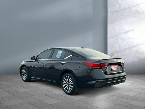 2025 Nissan Altima SV AWD