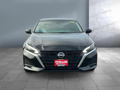 2025 Nissan Altima SV AWD