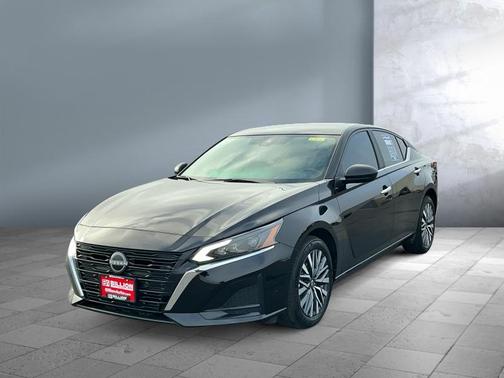2025 Nissan Altima SV AWD