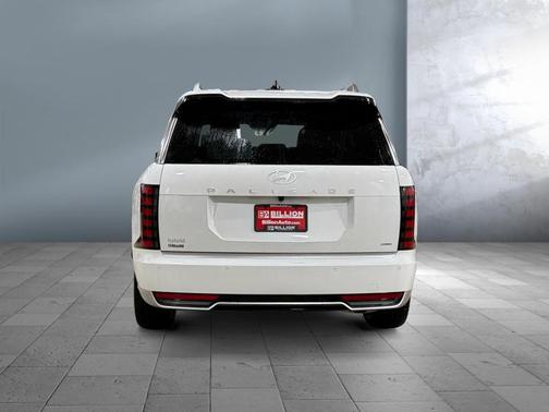 Creamy White Pearl 2026 Hyundai Palisade Hybrid Calligraphy