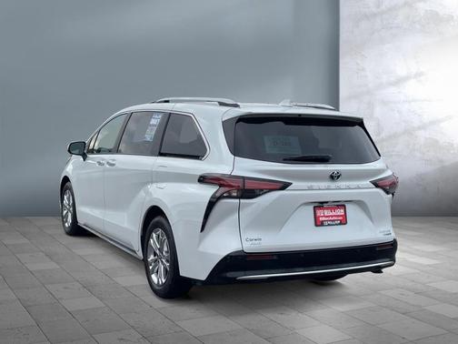 2022 Toyota Sienna Platinum
