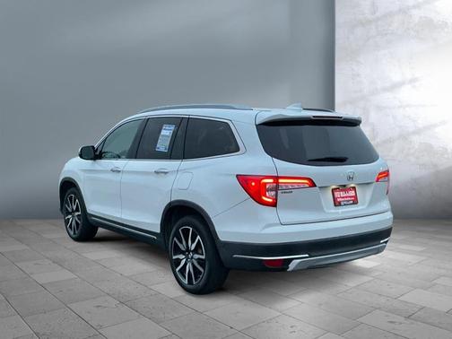 2021 Honda Pilot Touring 8-Passenger