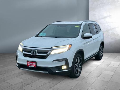 2021 Honda Pilot Touring 8-Passenger