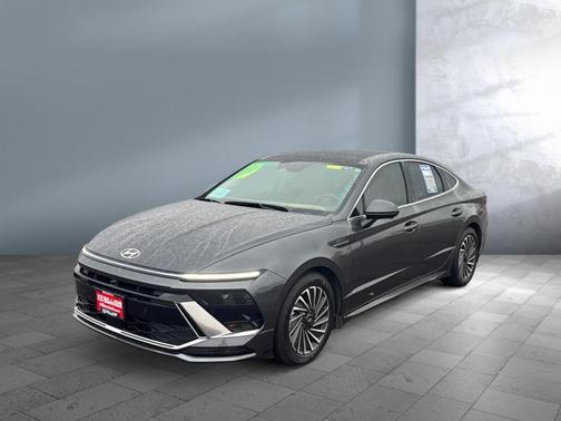 2024 Hyundai SONATA Hybrid Limited