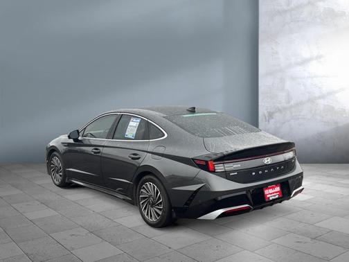 2024 Hyundai SONATA Hybrid Limited