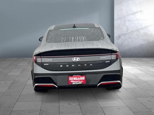 2024 Hyundai SONATA Hybrid Limited