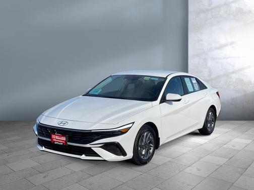 2024 Hyundai ELANTRA HEV Blue