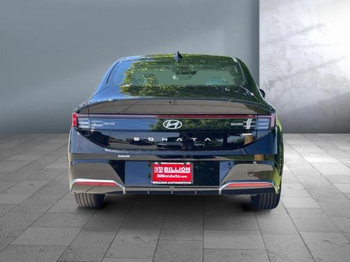 2025 Hyundai SONATA Hybrid SE