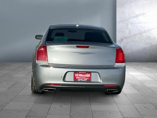 2015 Chrysler 300C Base