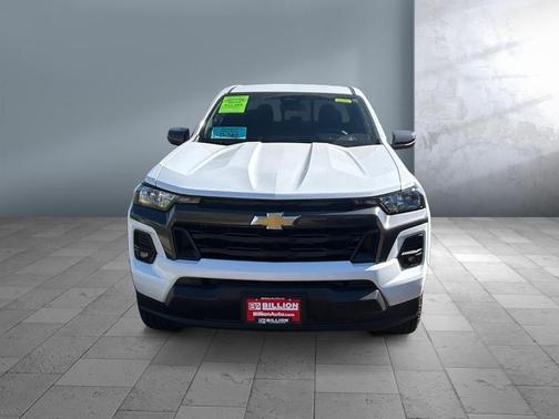 Summit White 2024 Chevrolet Colorado LT