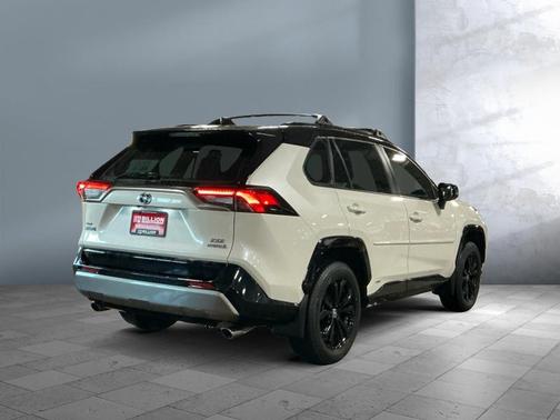 2022 Toyota RAV4 Hybrid SE
