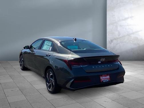 2025 Hyundai ELANTRA Sport
