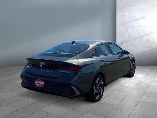 2025 Hyundai ELANTRA Sport